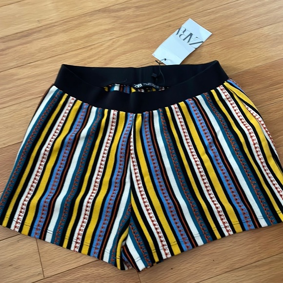 Zara High Rise Shorts, colorful. Size small - Picture 1 of 3